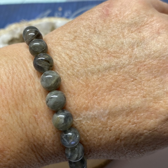 Labradorite Gemstone Bracelet - Picture 2 of 3